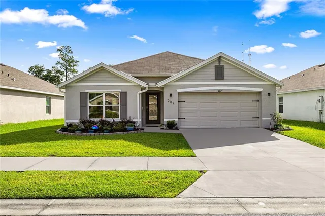 $305,000 | 207 Southeast 66th Court, Ocala, FL 34472