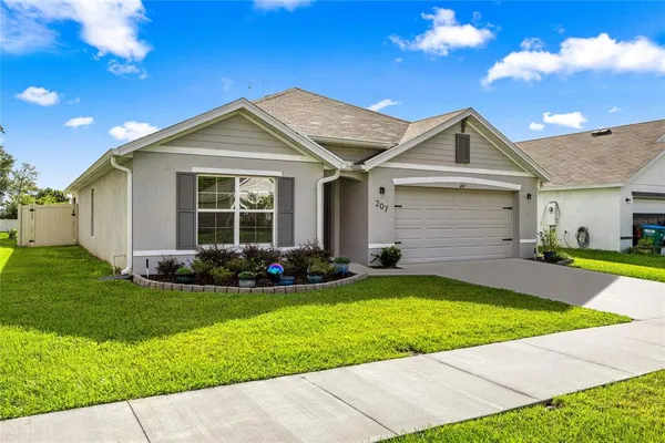 $295,000 | 207 Southeast 66th Court, Ocala, FL 34472