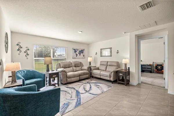 $295,000 | 207 Southeast 66th Court, Ocala, FL 34472