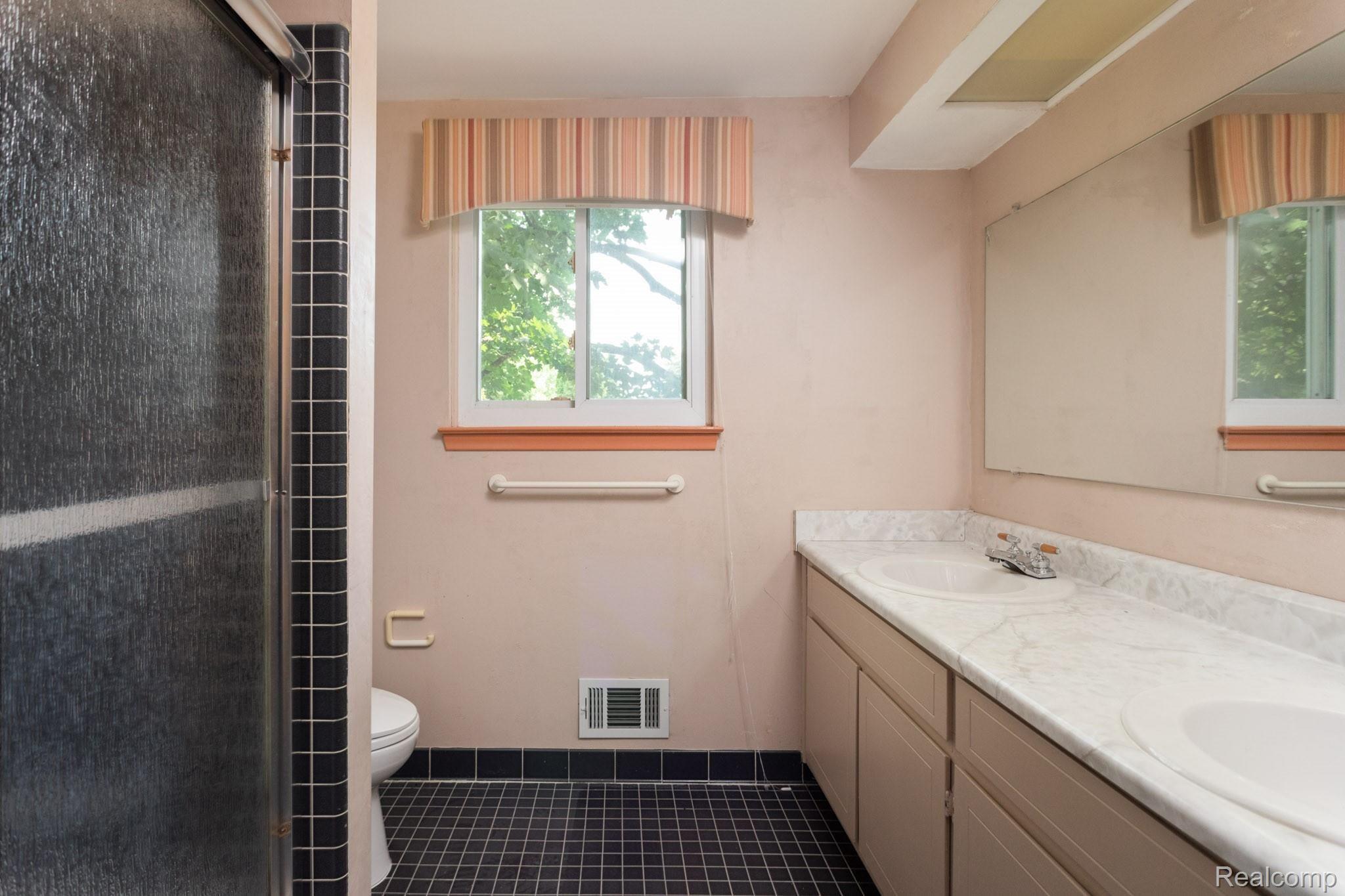 1060 Alter Road Bloomfield Hills, MI 48304 - Photo 16 of 23 22.jpg
