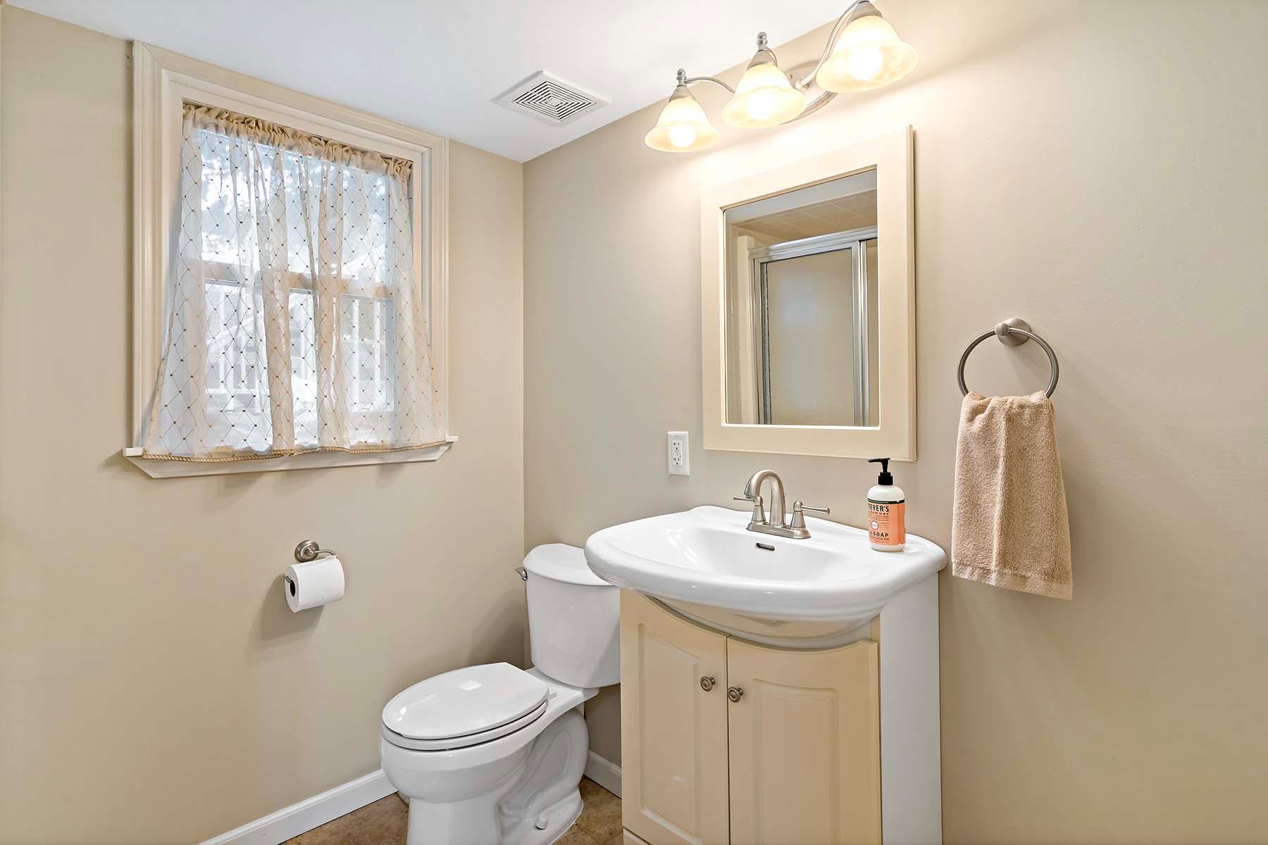 5077 Westmill Road Minnetonka, MN 55345 - Photo 31 of 37 Gallery Image 31