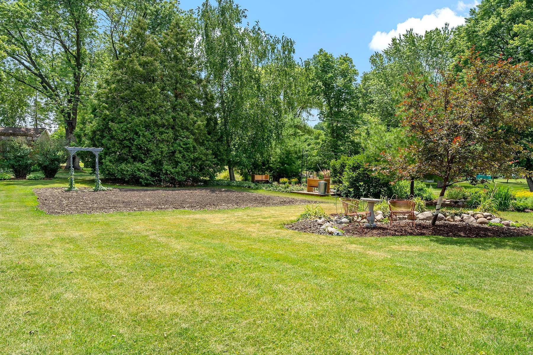 5077 Westmill Road Minnetonka, MN 55345 - Photo 36 of 37 Gallery Image 36