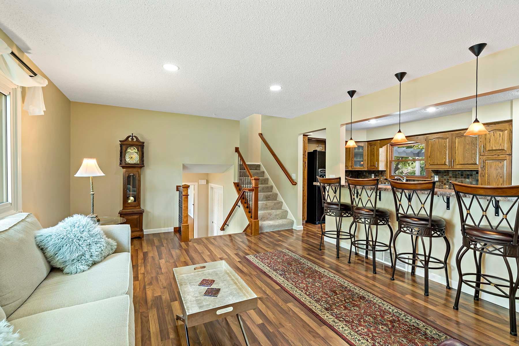 5077 Westmill Road Minnetonka, MN 55345 - Photo 8 of 37 Gallery Image 8
