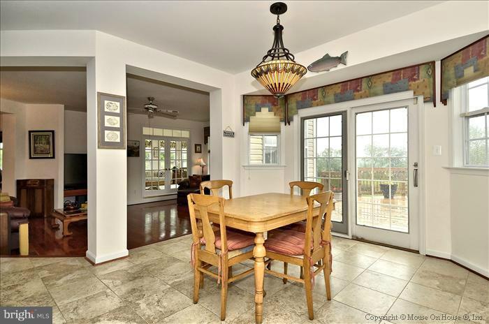 25819 Bowman Acres Lane Damascus, MD 20872 - Photo 17 of 30 Breakfast Area