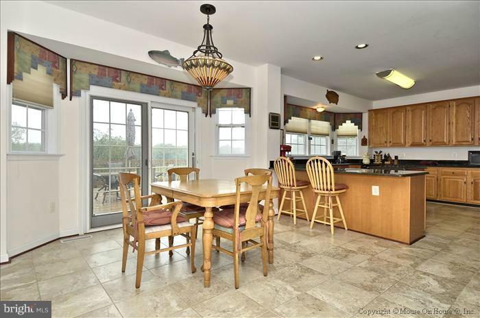 25819 Bowman Acres Lane Damascus, MD 20872 - Photo 21 of 30 Kitchen