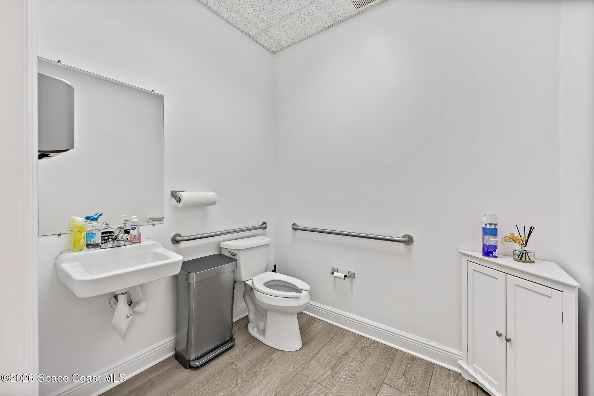 4865 North Wickham Road, Unit 102 Melbourne, FL 32940 - Photo 16 of 19 Private Restroom