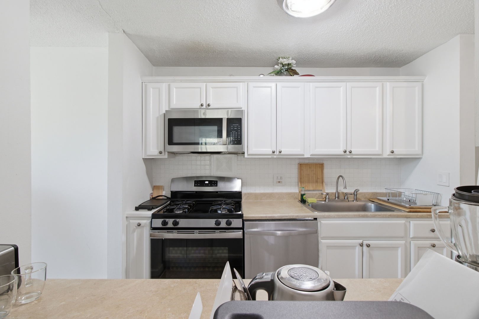 1207 South Old Wilke Road, Unit 210 Rolling Meadows, IL 60005 - Photo 9 of 36 Gallery Image 9