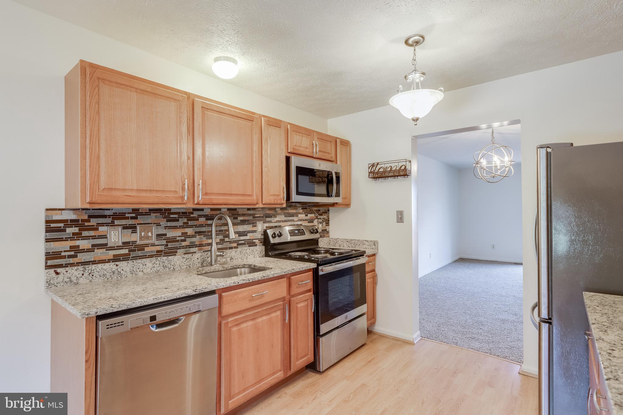 3910 Tidewood Road Baltimore, MD 21220 - Photo 2 of 38 Kitchen with granite & stainless