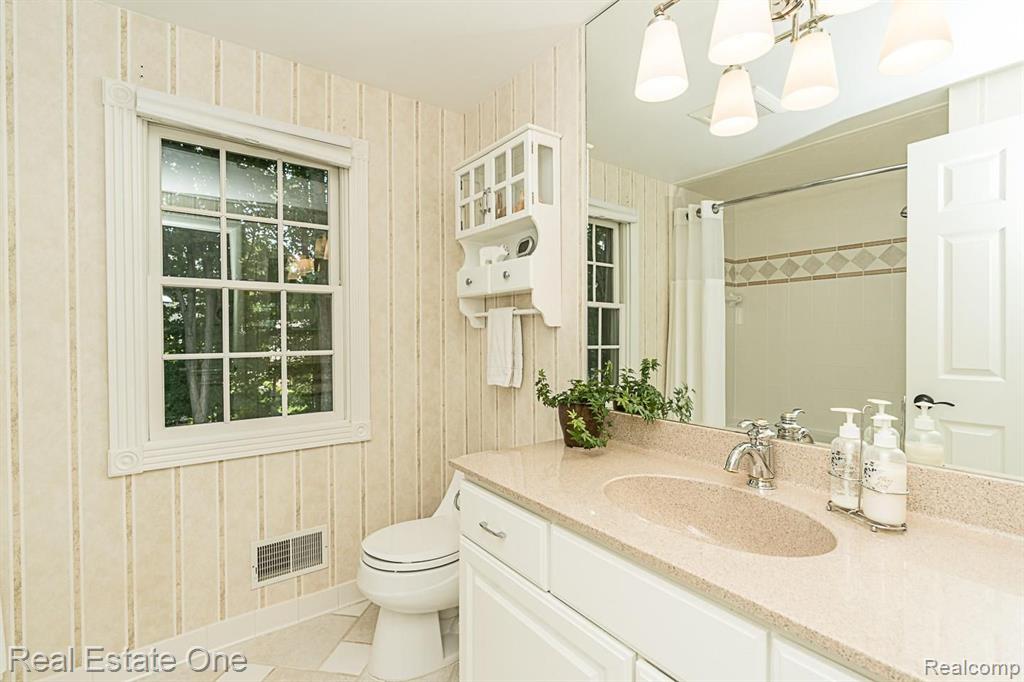 1391 Chestnut Lane Rochester Hills, MI 48309 - Photo 39 of 52