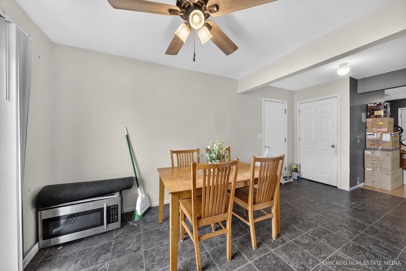 1360 Ridge Road South Elgin, IL 60177 - Photo 5 of 16 Gallery Image 5