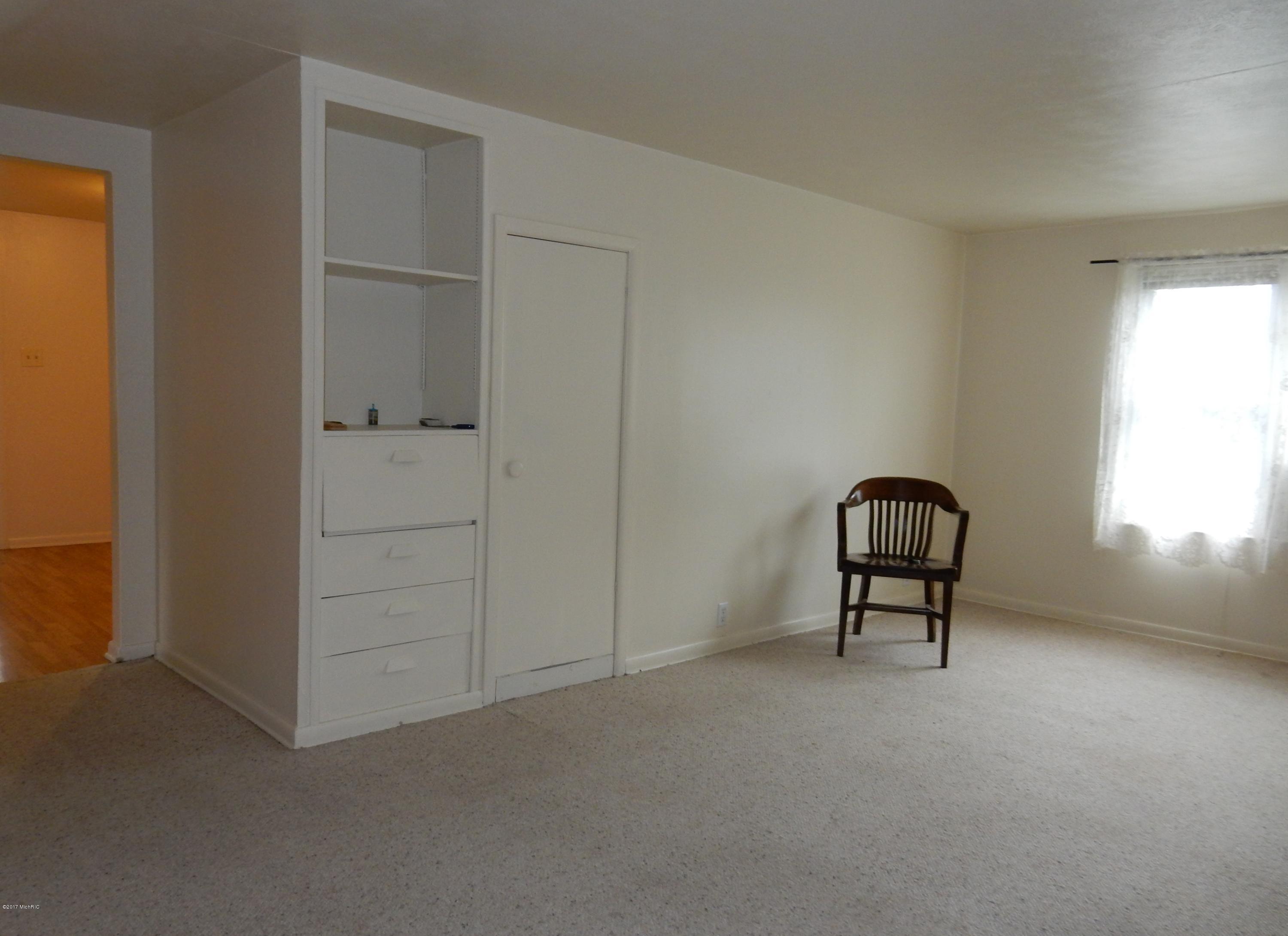 4915 Riverside Road Coloma, MI 49038 - Photo 27 of 57 DSCN8986