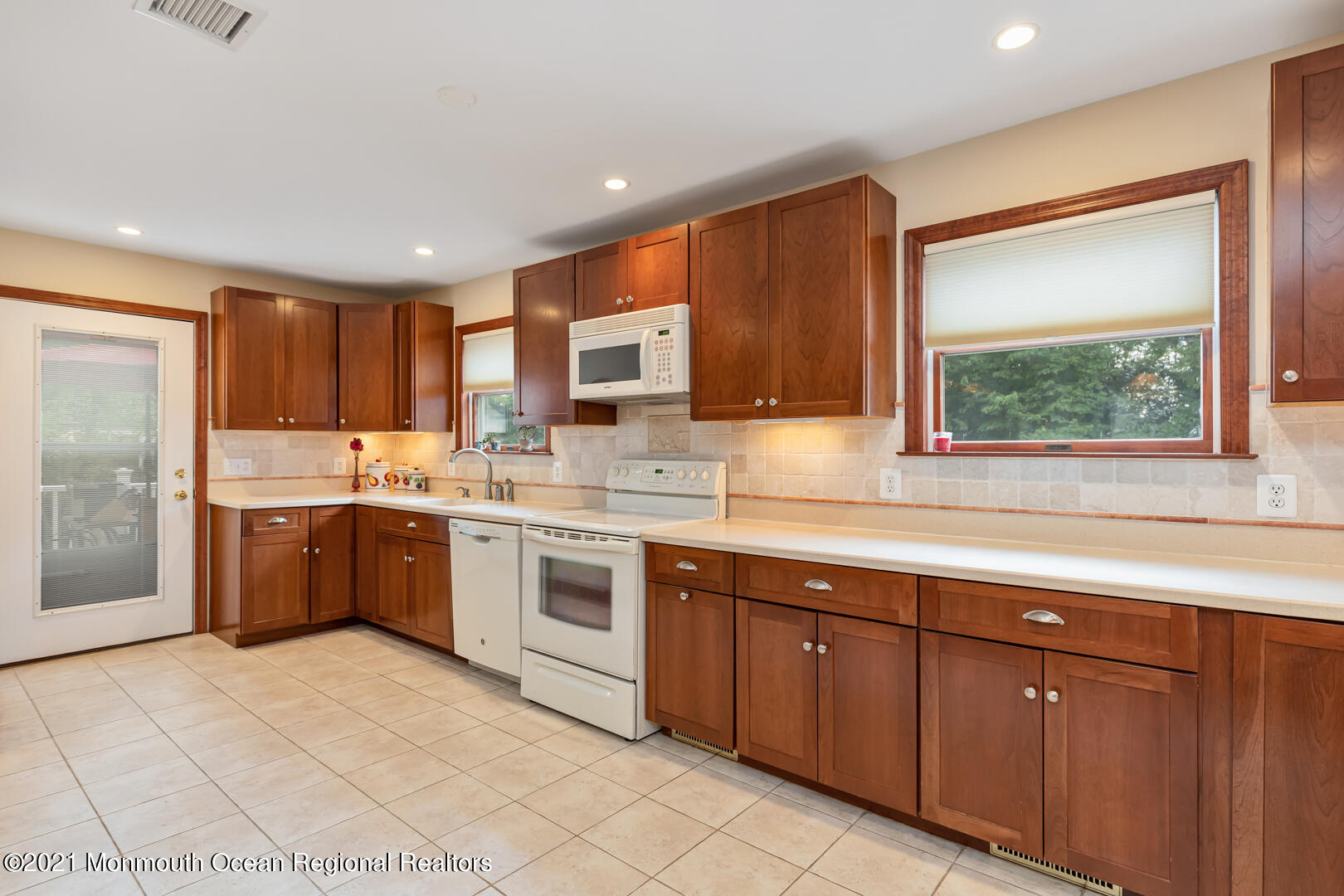 7 Minuteman Road Hazlet, NJ 07730 - Photo 10 of 31 Kitchen