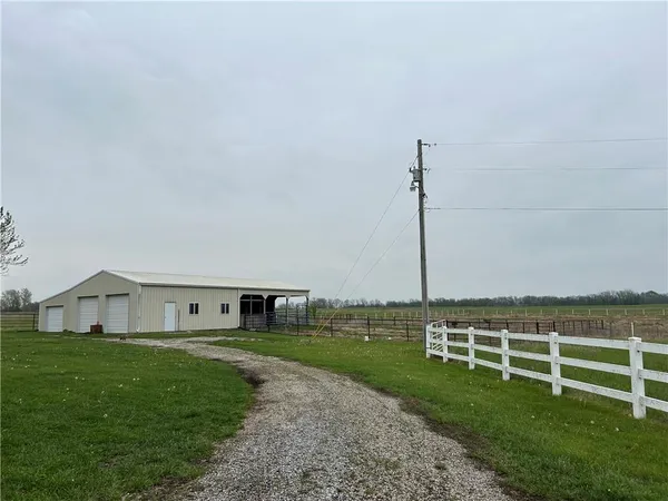 $560,000 | 1379 Northwest Hwy M, Chilhowee, MO 64733