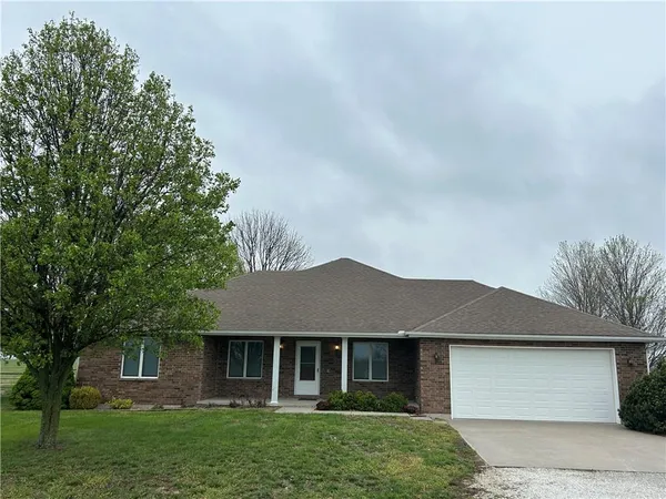 $560,000 | 1379 Northwest Hwy M, Chilhowee, MO 64733