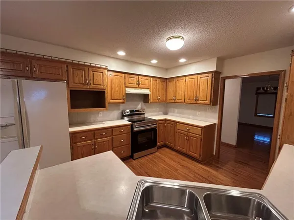 $560,000 | 1379 Northwest Hwy M, Chilhowee, MO 64733