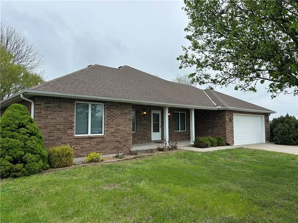 $560,000 | 1379 Northwest Hwy M, Chilhowee, MO 64733