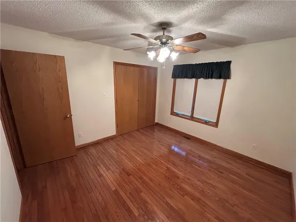 $560,000 | 1379 Northwest Hwy M, Chilhowee, MO 64733