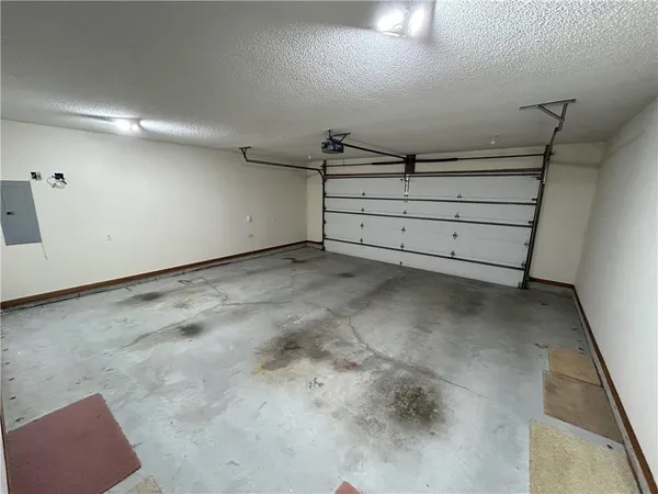 $560,000 | 1379 Northwest Hwy M, Chilhowee, MO 64733