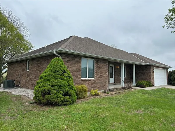 $560,000 | 1379 Northwest Hwy M, Chilhowee, MO 64733