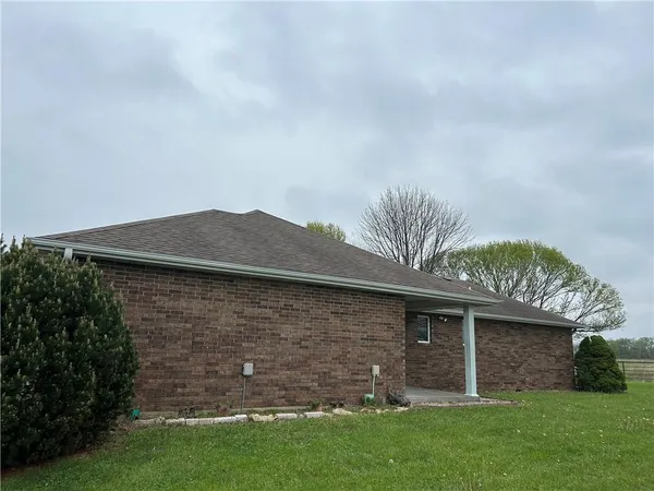 $560,000 | 1379 Northwest Hwy M, Chilhowee, MO 64733