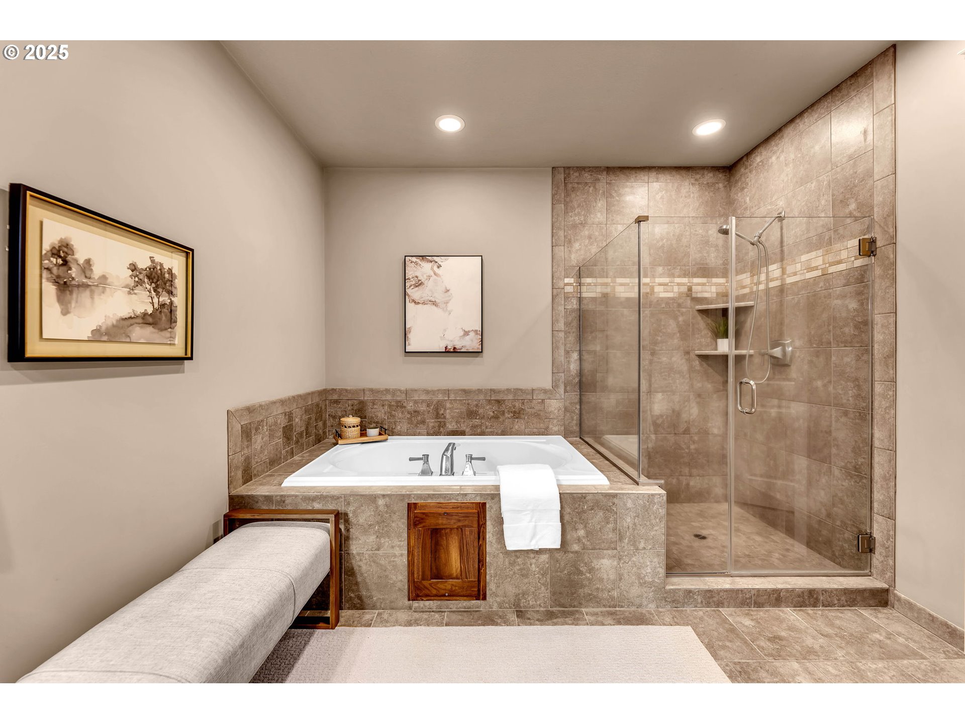 4029 Northwest 77th Avenue Camas, WA 98607 - Photo 19 of 33 a bathroom with a sink and a mirror