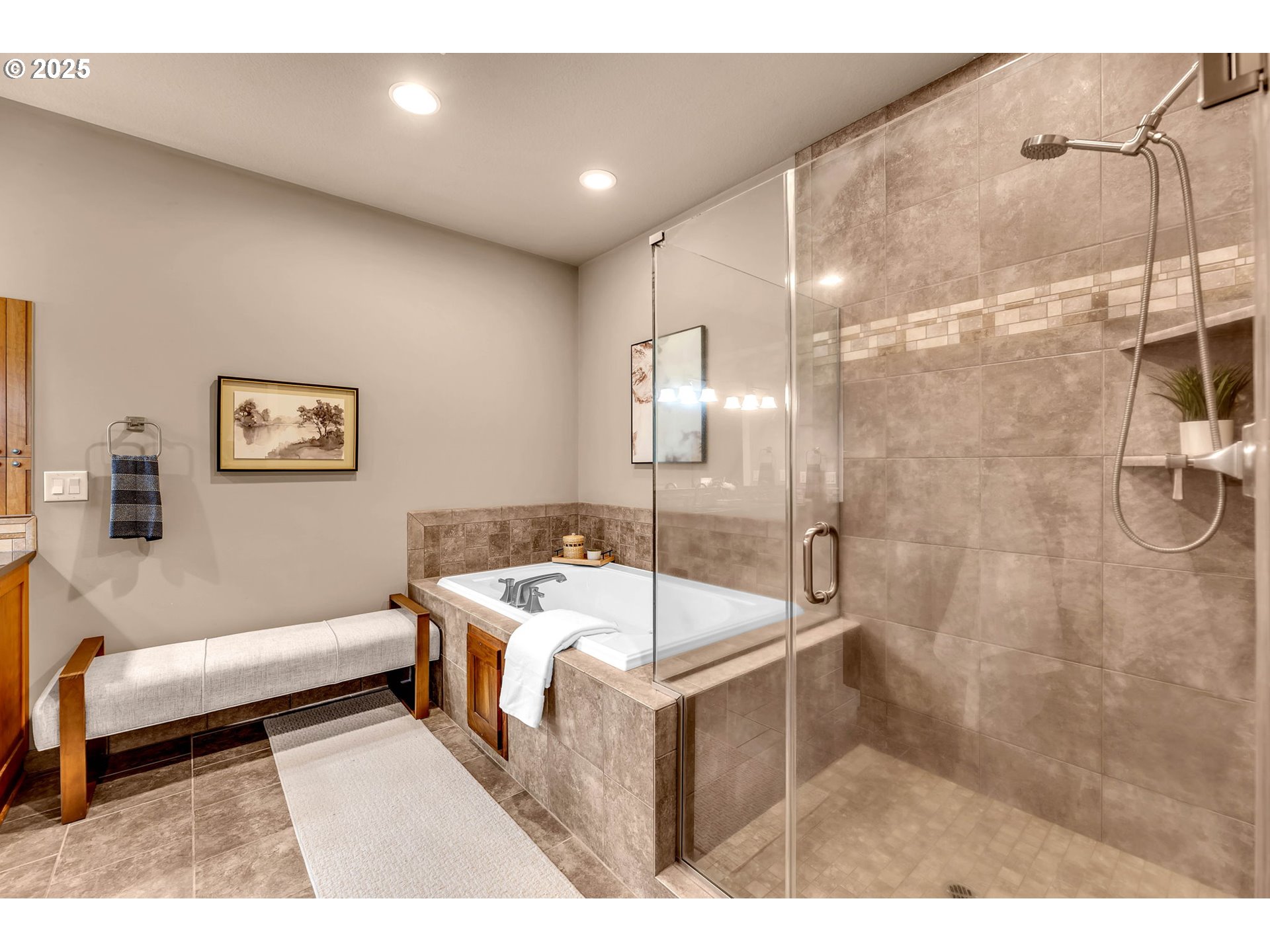 4029 Northwest 77th Avenue Camas, WA 98607 - Photo 20 of 33 a bathroom with a sink and a mirror