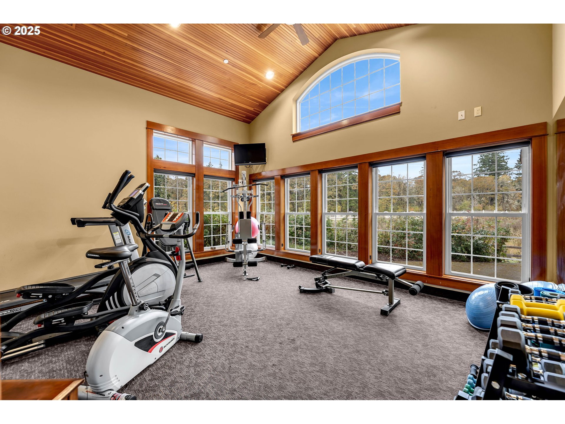4029 Northwest 77th Avenue Camas, WA 98607 - Photo 31 of 33 a view of a room with gym equipment