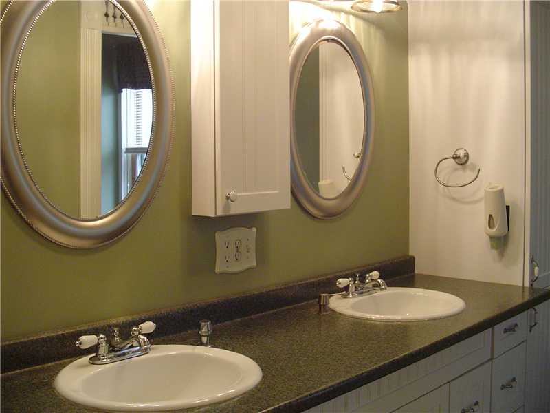 152 Danielson Pike Scituate, RI 02857 - Photo 12 of 15 Bathroom.