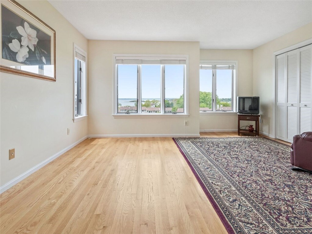 143 Windward Lane Bristol, RI 02809 - Photo 18 of 25