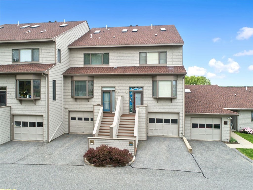 143 Windward Lane Bristol, RI 02809 - Photo 4 of 25 Front view