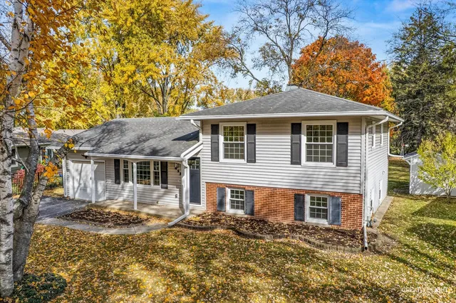 $424,900 | 5S453 Tartan Lane, Naperville, IL 60563