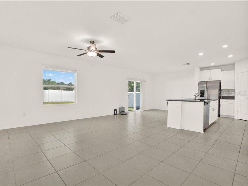 6213 Back Forty Loop Zephyrhills, FL 33541 - Photo 9 of 57