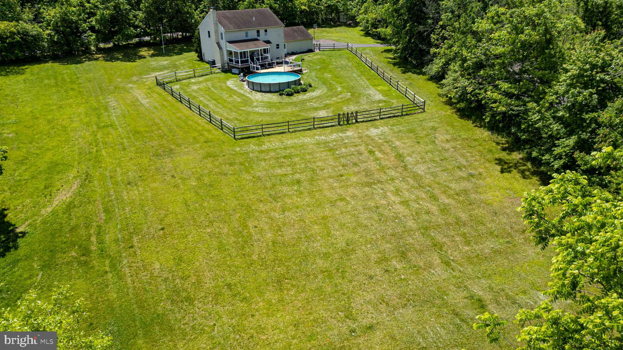 9 Middle Road Perkasie, PA 18944 - Photo 32 of 38 So private!