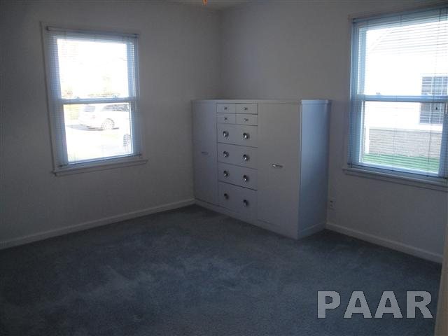 300 West Stonegate Road Peoria, IL 61614 - Photo 12 of 18 Gallery Image 12