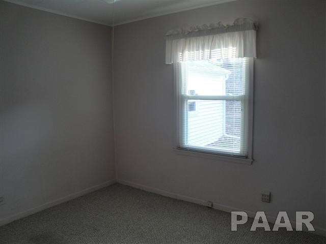 300 West Stonegate Road Peoria, IL 61614 - Photo 13 of 18 Gallery Image 13
