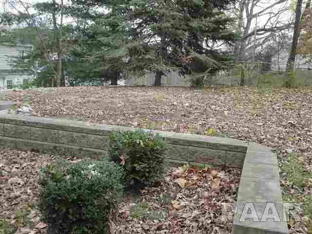 300 West Stonegate Road Peoria, IL 61614 - Photo 17 of 18 Gallery Image 17