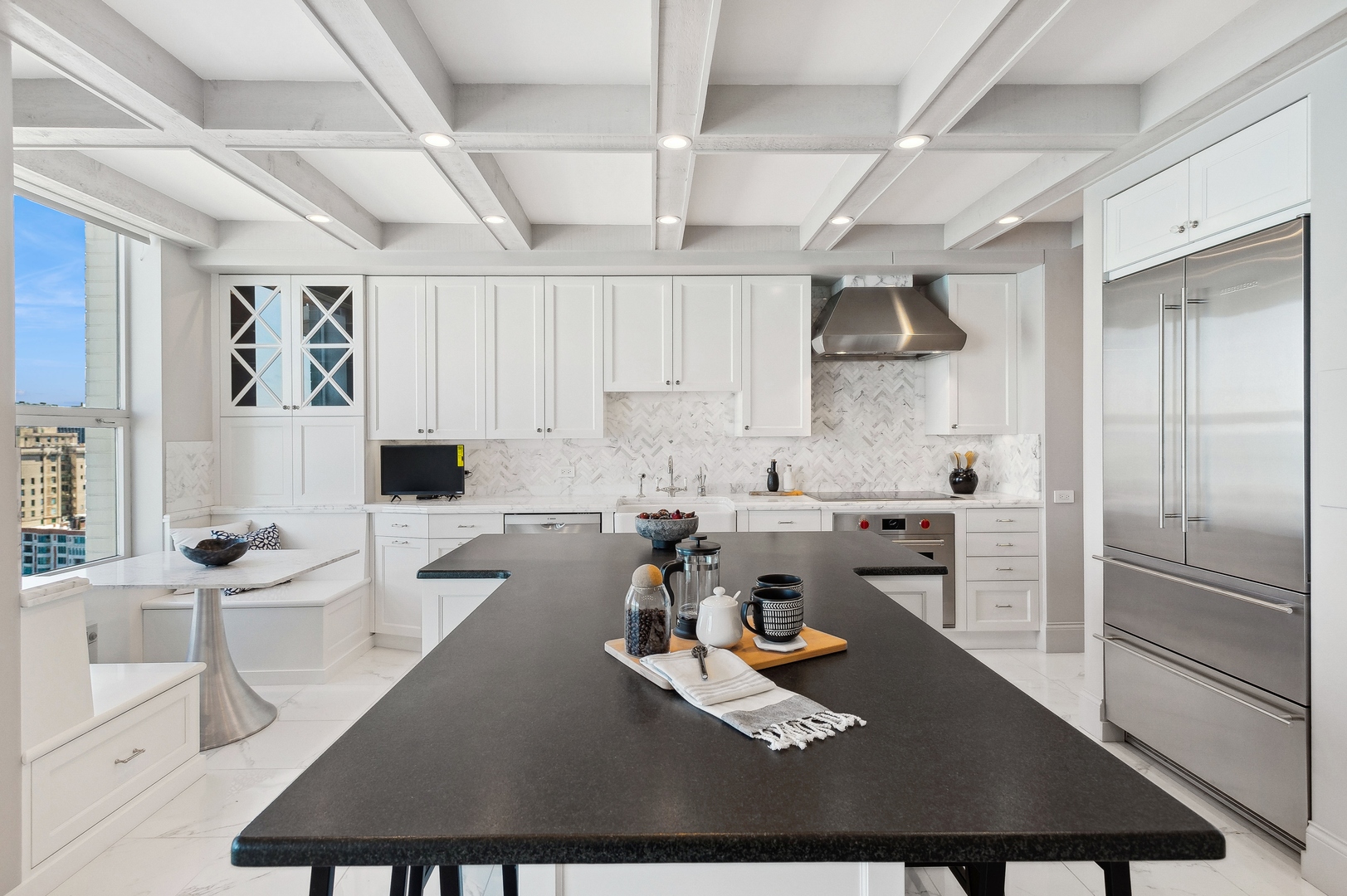 1040 North Lake Shore Drive, Unit 25D Chicago, IL 60611 - Photo 13 of 38