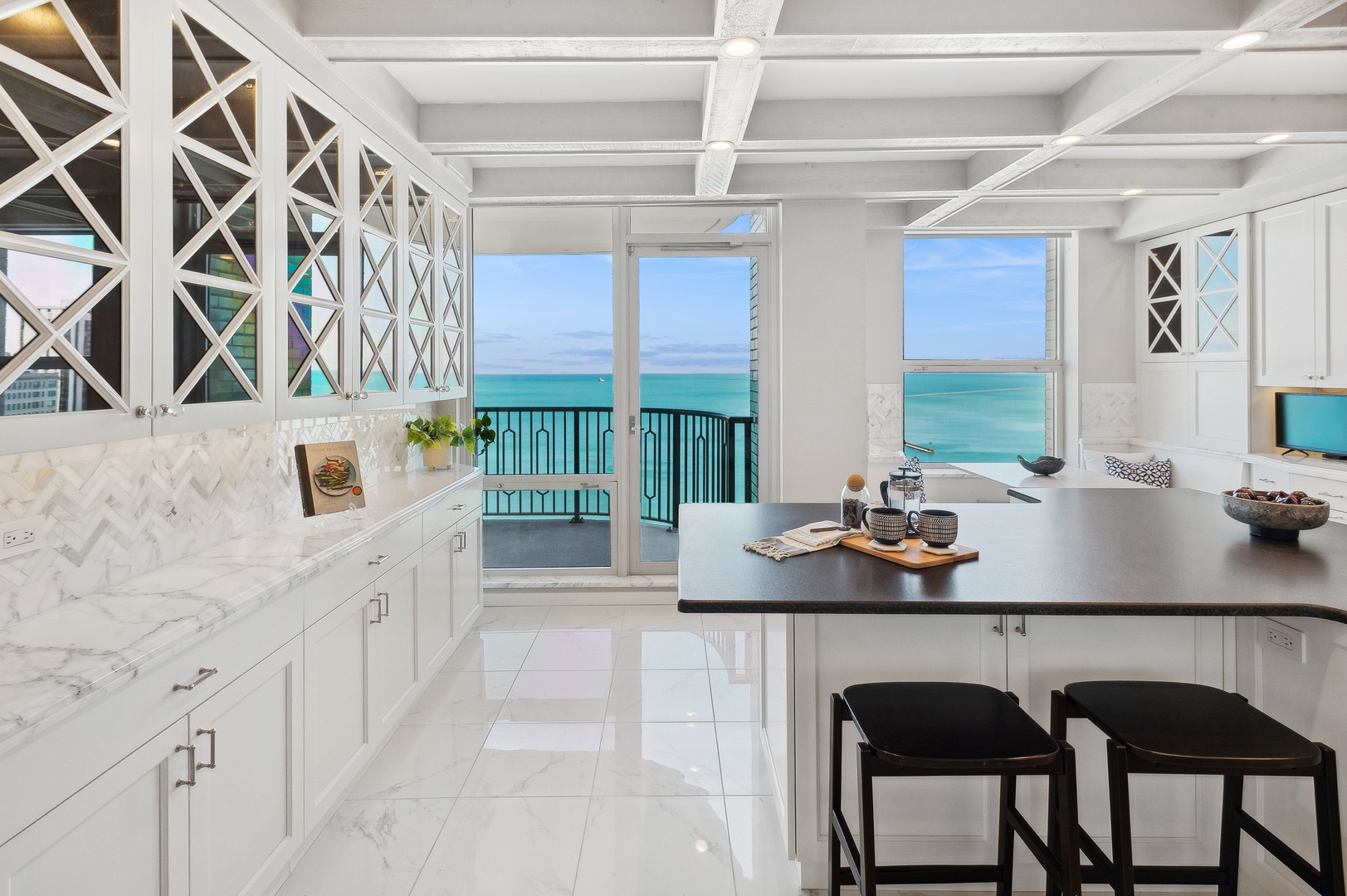 1040 North Lake Shore Drive, Unit 25D Chicago, IL 60611 - Photo 14 of 38