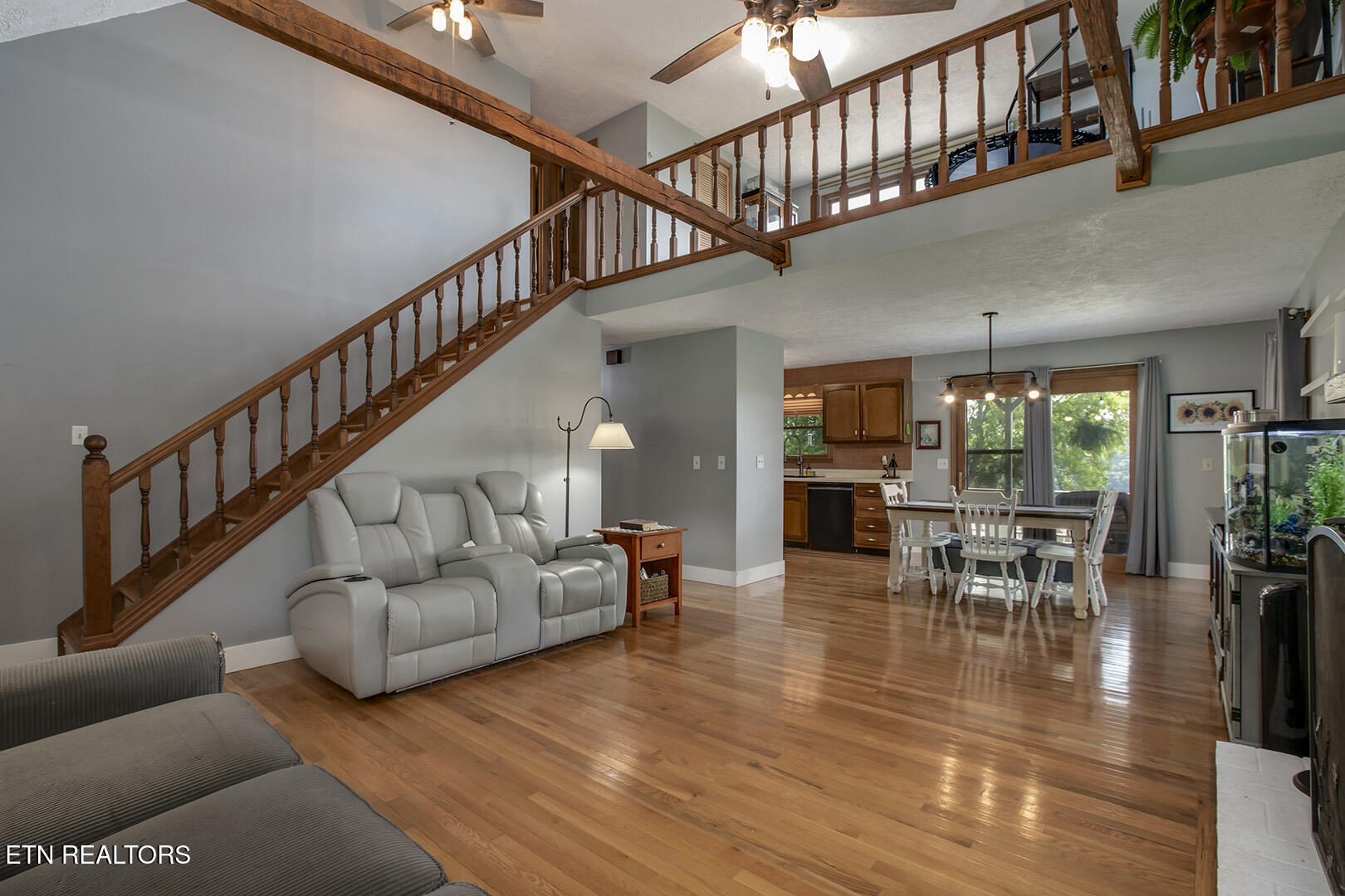 132 Morris Road Kingston, TN 37763 - Photo 13 of 60 13_MorrisLane_132_Living04