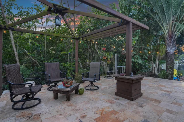 $1,229,000 | 1110 Kriss Lane, Jupiter, FL 33458