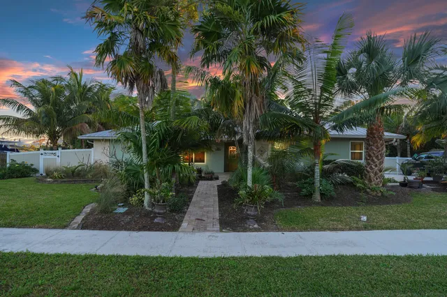 $1,229,000 | 1110 Kriss Lane, Jupiter, FL 33458