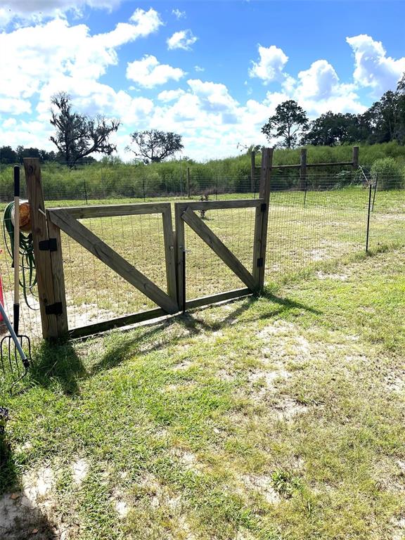 453 Old Hawthorne Road Hawthorne, FL 32640 - Photo 22 of 32 Gallery Image 22