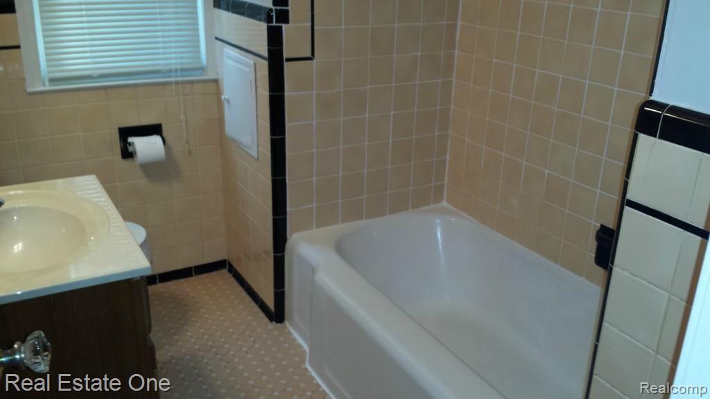 18246 Reed Street Melvindale, MI 48122 - Photo 25 of 34