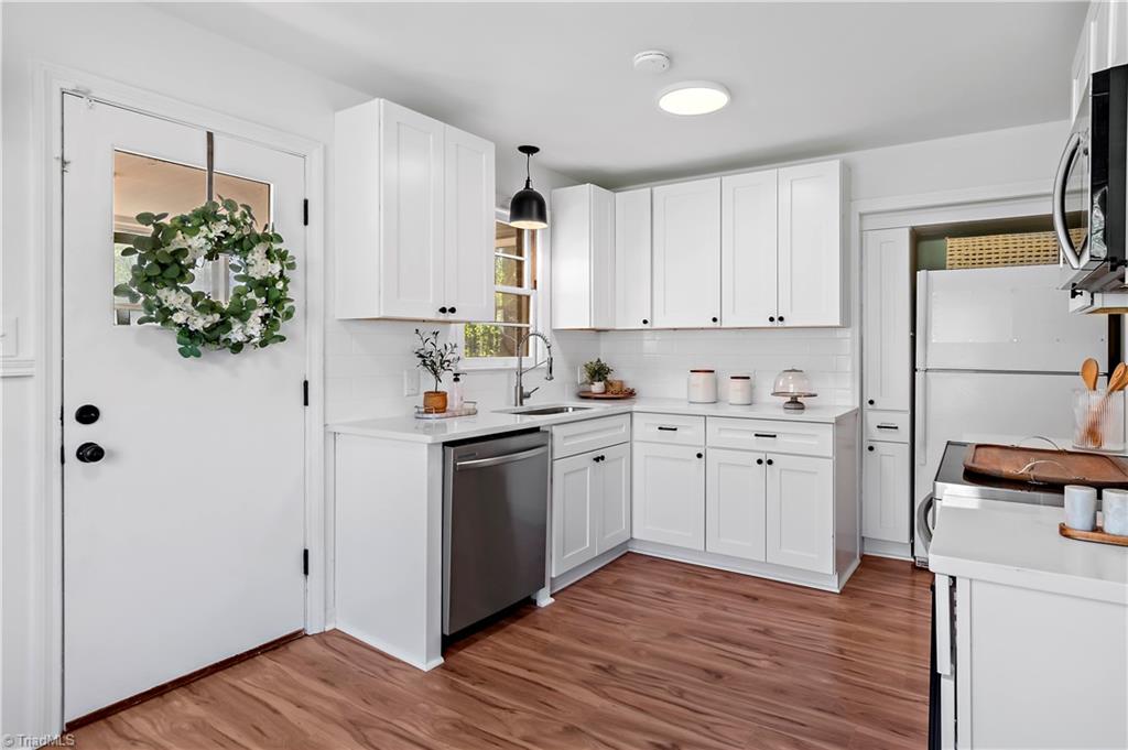 9240 Reynolda Road Pfafftown, NC 27040 - Photo 12 of 24 Gallery Image 12