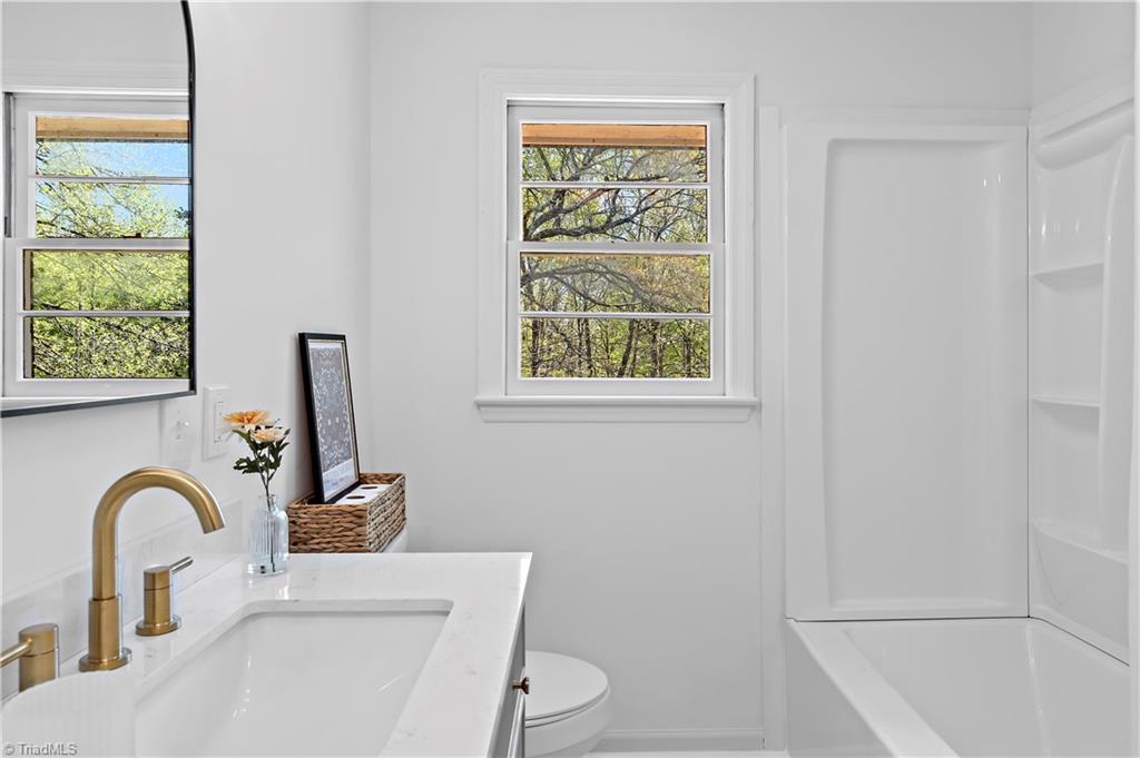 9240 Reynolda Road Pfafftown, NC 27040 - Photo 15 of 24 Gallery Image 15