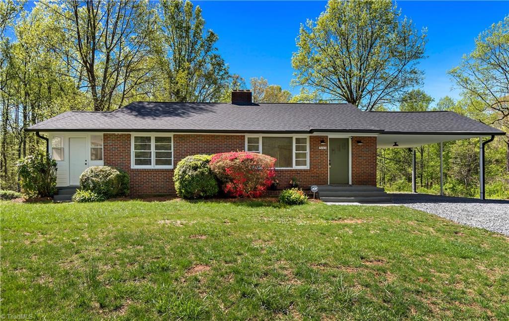 9240 Reynolda Road Pfafftown, NC 27040 - Photo 6 of 24 Gallery Image 6