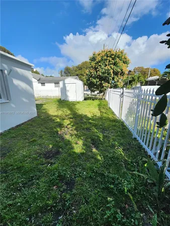 $3,275 | 1030 Northwest 48th Street, Miami, FL 33127
