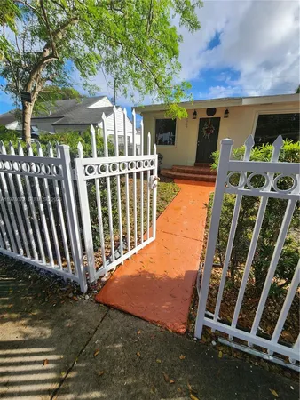 $3,275 | 1030 Northwest 48th Street, Miami, FL 33127