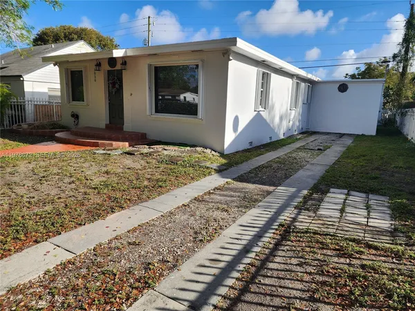 $3,275 | 1030 Northwest 48th Street, Miami, FL 33127