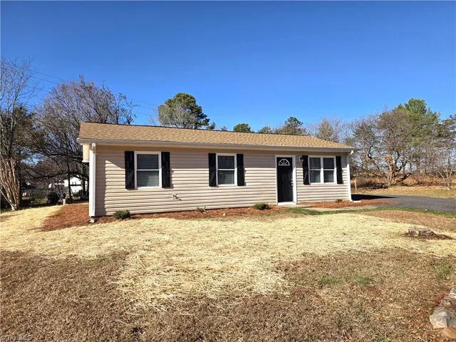 $249,900 | 113 Ravenwood Court, King, NC 27021